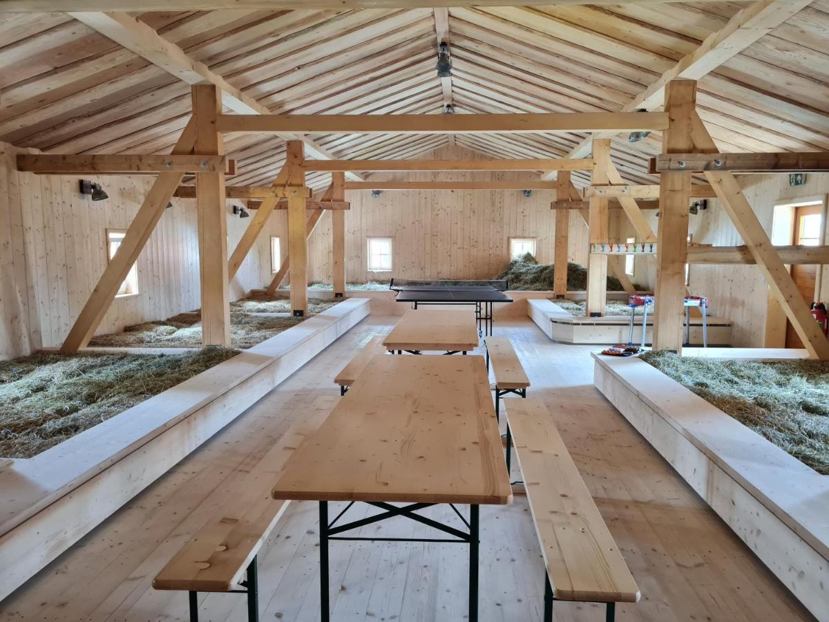 Familien- Und Apartmenthotel Lerchenberghof Walddorf  Экстерьер фото