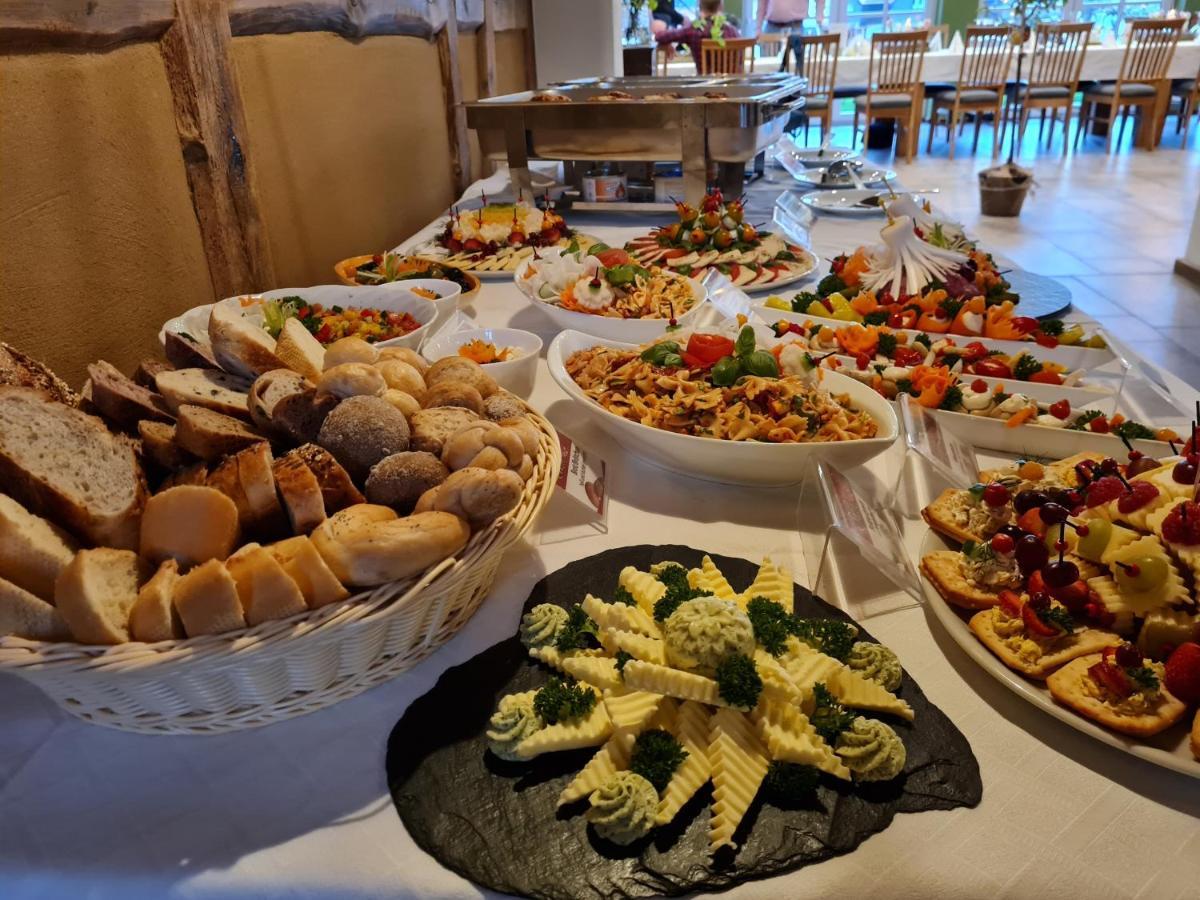 Familien- Und Apartmenthotel Lerchenberghof Walddorf  Экстерьер фото