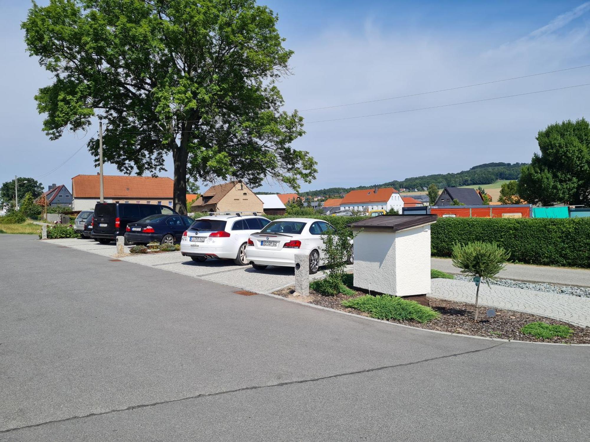 Familien- Und Apartmenthotel Lerchenberghof Walddorf  Экстерьер фото