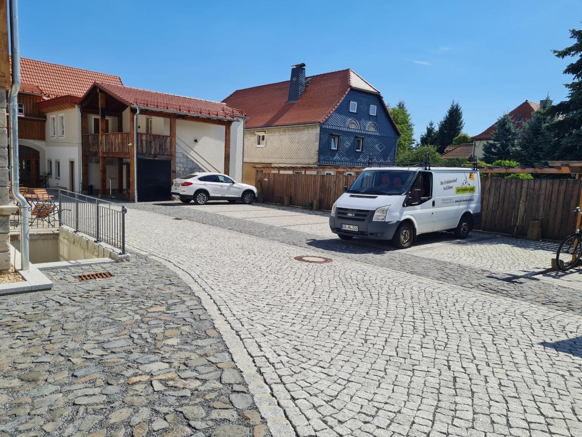 Familien- Und Apartmenthotel Lerchenberghof Walddorf  Экстерьер фото