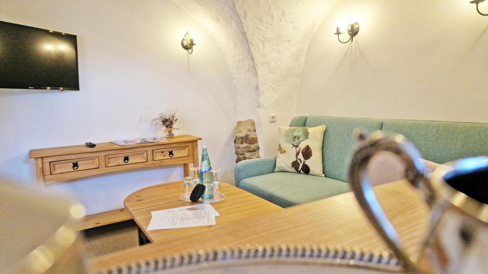 Familien- Und Apartmenthotel Lerchenberghof Walddorf  Экстерьер фото