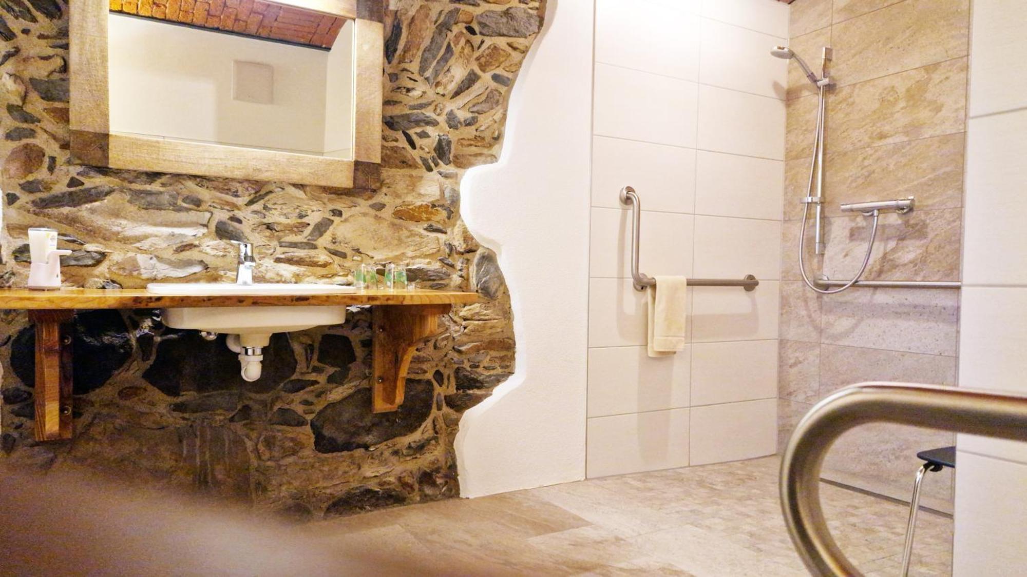 Familien- Und Apartmenthotel Lerchenberghof Walddorf  Экстерьер фото